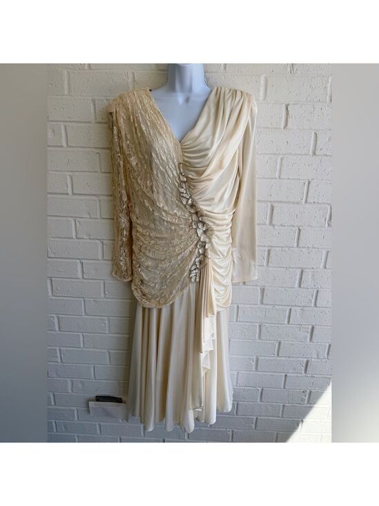 Filigree Ltd Dresses & Skirts - Filigree Ltd Vintage Elegant Ivory Draped Long Sleeve Special Occasion Dress 18W